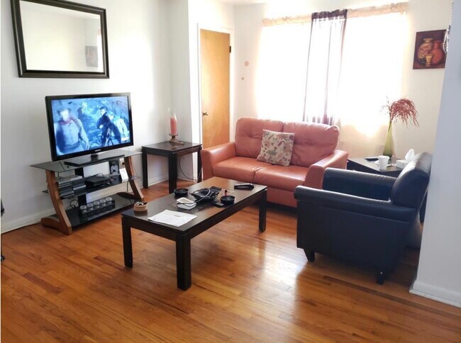 Photo - 2894-2898 Harrison