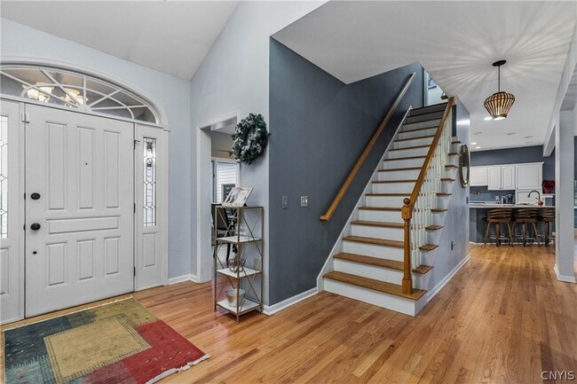 Photo - 4892 MacGregor Ln