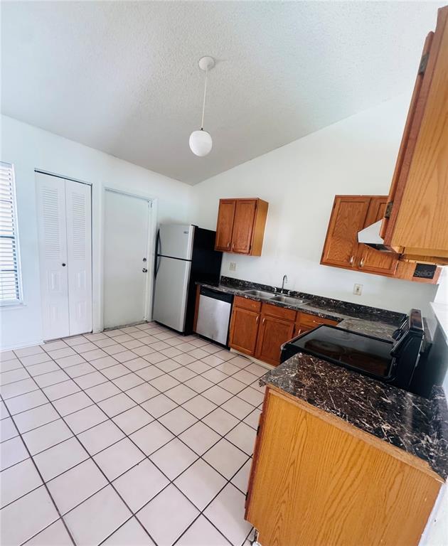 Photo - 16 Northfleet Ln