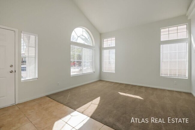 Photo - 8906 Chapman Point