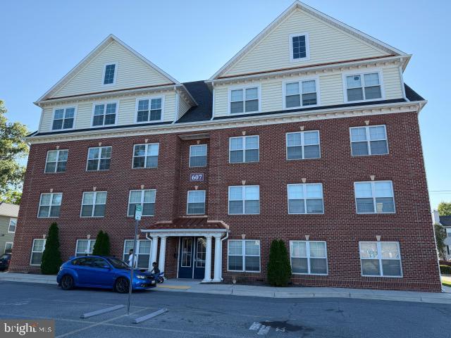 Building Photo - 607 7th St Rental