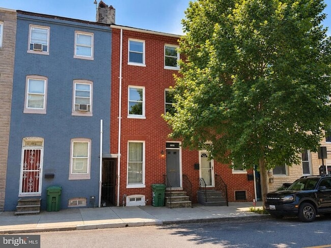 Building Photo - 1731 E Lombard St