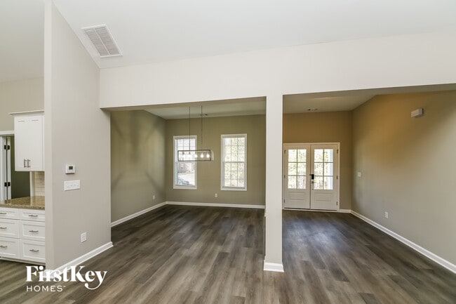 Photo - 544 Somersby Dr