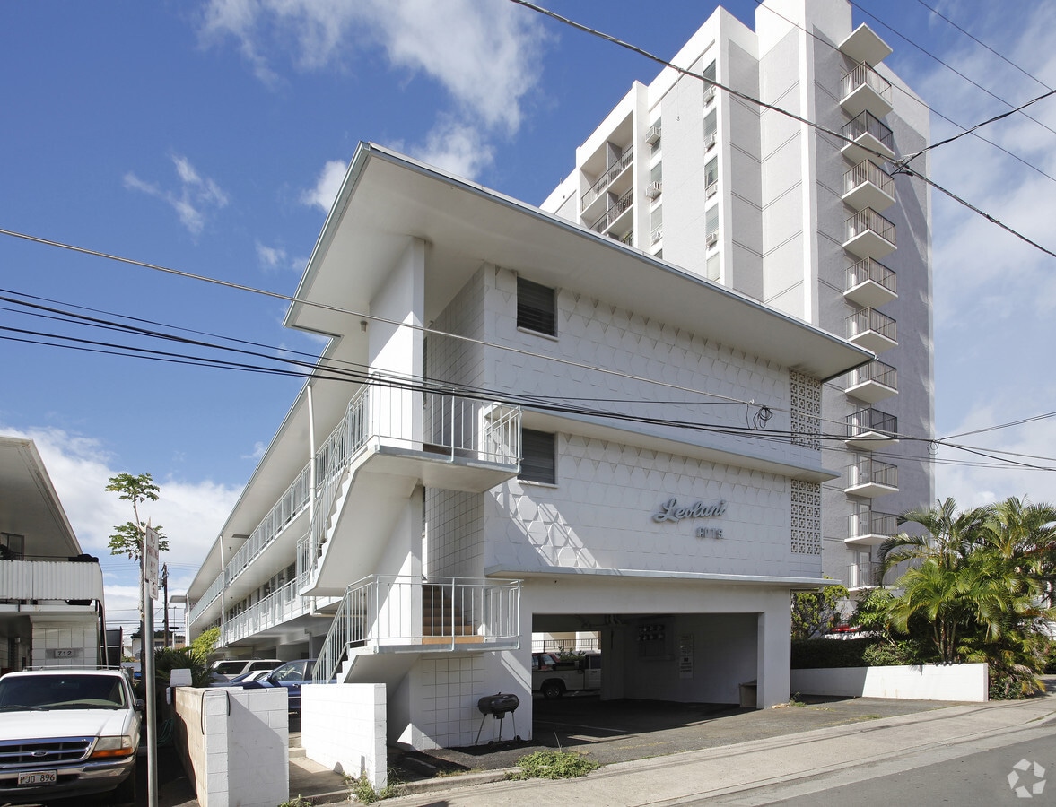 Photo - 715 Piikoi St Apartments