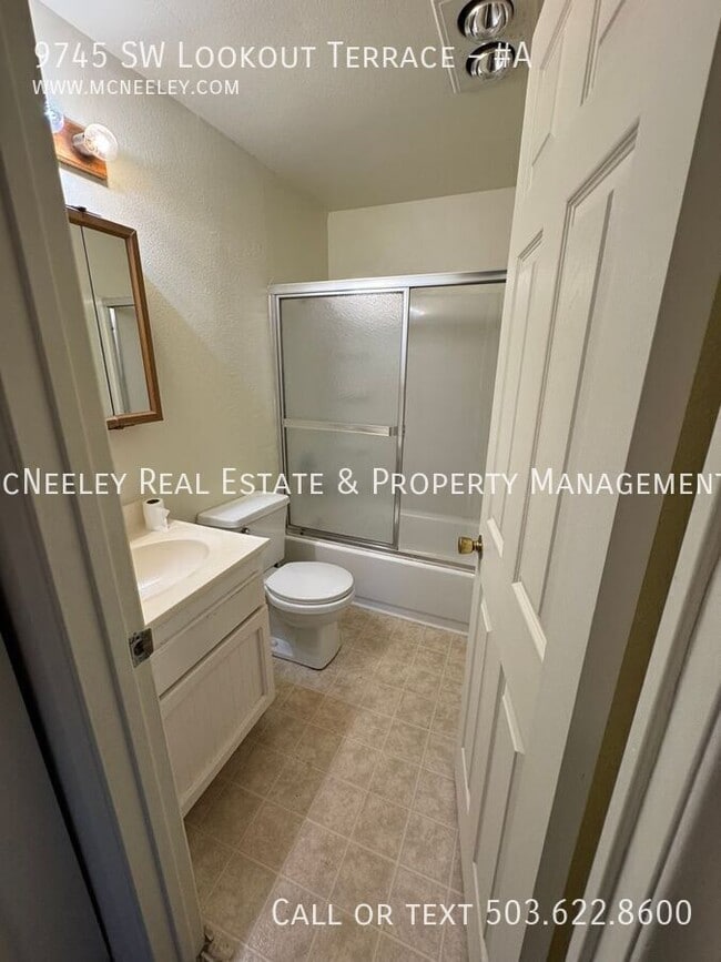 Photo - 9745 SW Lookout Terrace Unit #A