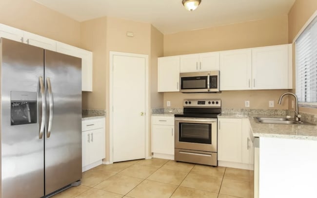 Photo - 2438 E Mobile Ln