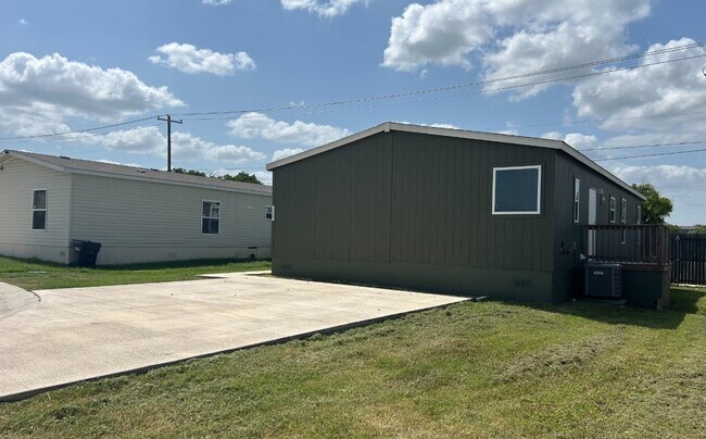 Photo - 113 Atakapa Ct