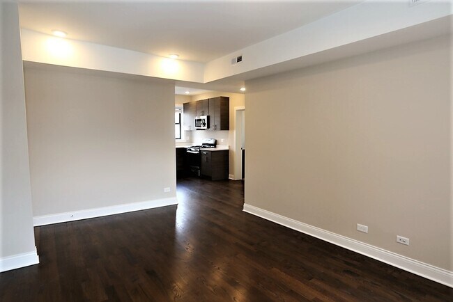 Photo - 2228 N Sawyer Ave Unit 1E
