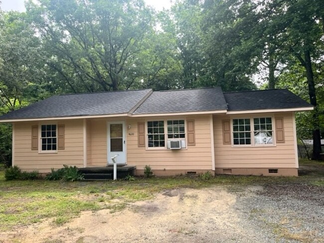 3 bedroom 2 bath house! - 3 bedroom 2 bath house!