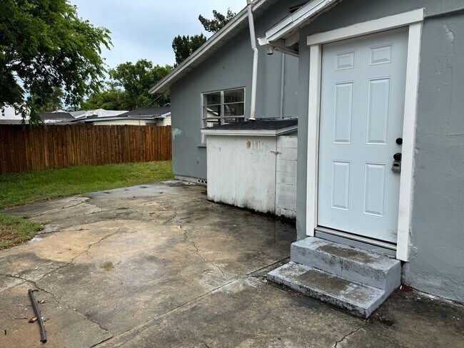 Photo - 605 Center Ave