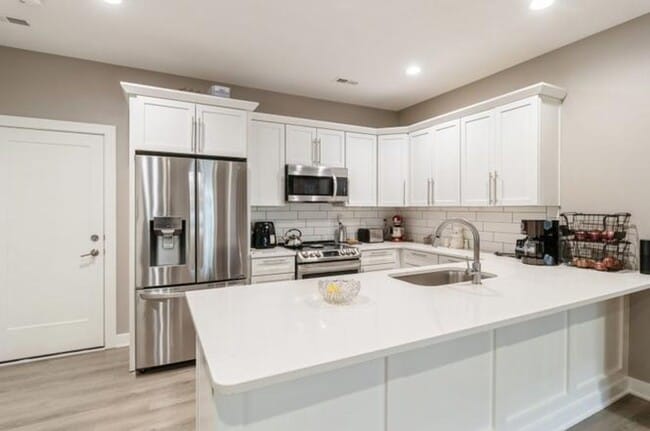 Photo - 2337 SE Sydney Ln