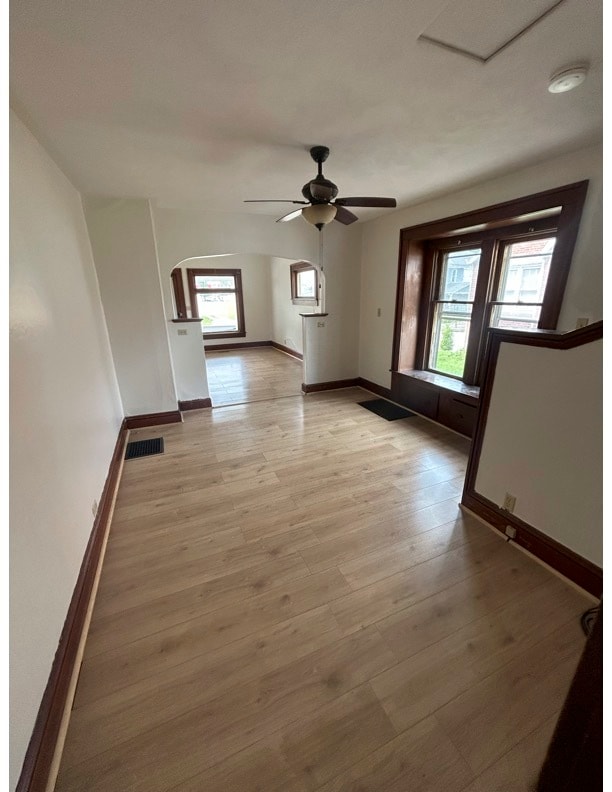Comedor - 209 1/2 Maple St