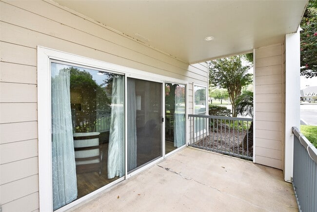 Photo - 12800 Melville Dr Unit 106A
