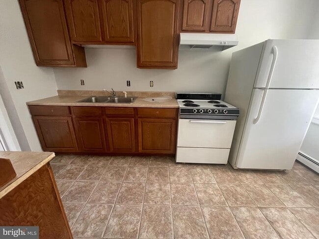 Building Photo - 32 Franklin St Unit B (FIRST LEVEL)