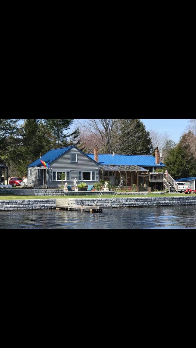Building Photo - 86 Shore Dr Rental