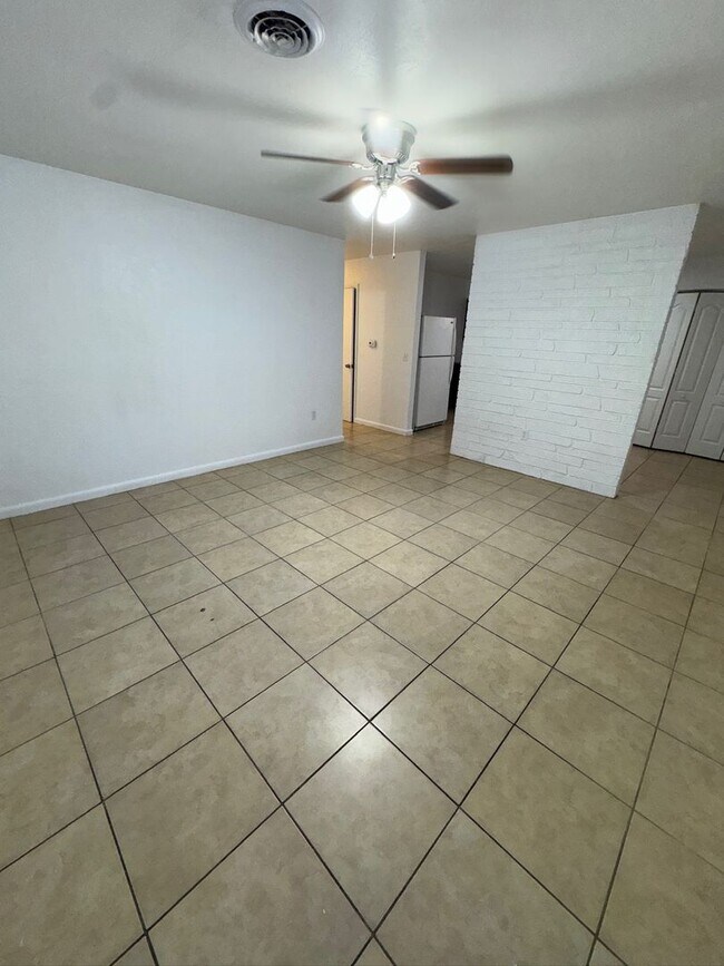 Photo - 1633 NE 70th St