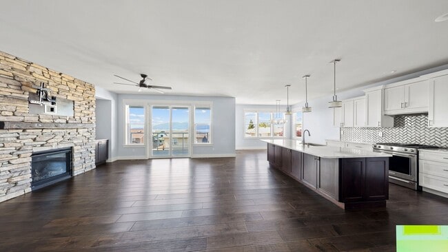 Photo - Incredible View Home - 5 Beds 2.5 Baths - Pet Friendly - NAS Whidbey - Island Hospital