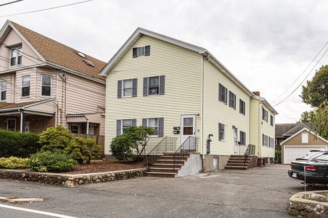 Building Photo - 27 Salem St Unit #1 Rental
