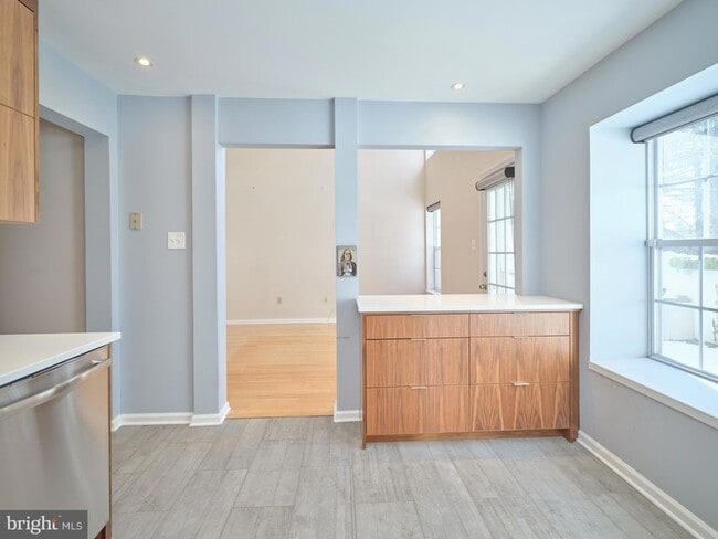 Photo - 509 Waterford Ct