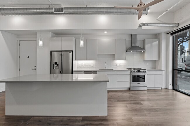 Photo - Paragon Station