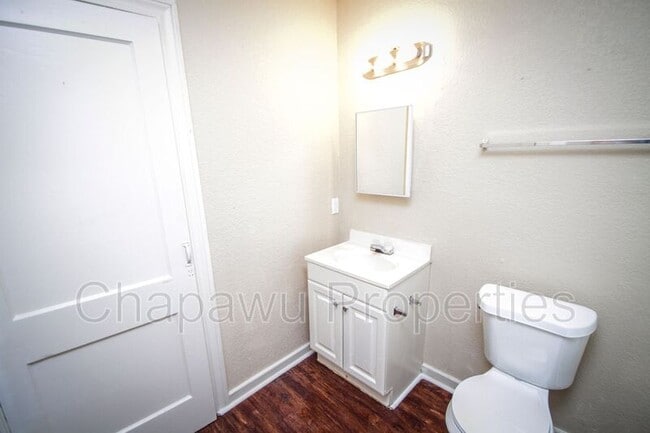 Photo - 934 Poinsettia St Casa