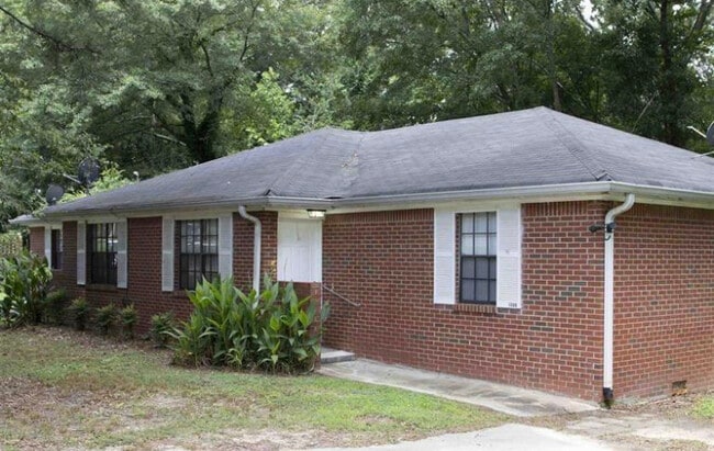 Amplio dúplex - 150 Meadowbrook Ct Unidad B