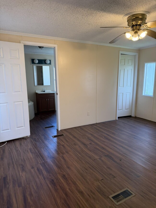 Photo - 2416 Stingray-