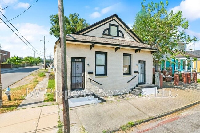 Photo - 2400 Dumaine St