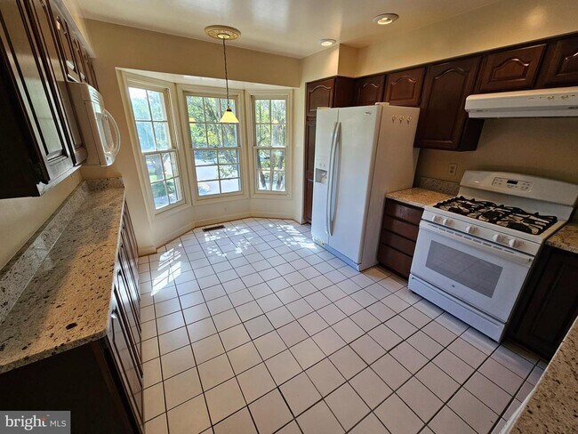 Photo - 2104 Eluna Ct