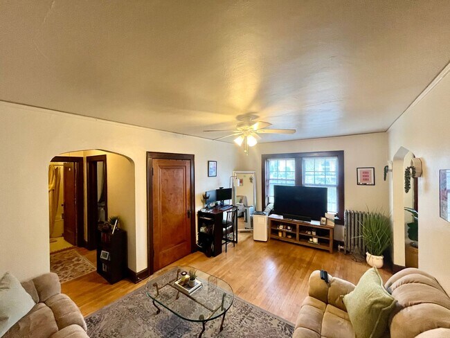 Photo - 2632 N Oakland Ave
