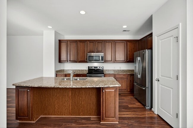 Photo - 1458 Roustabout Way