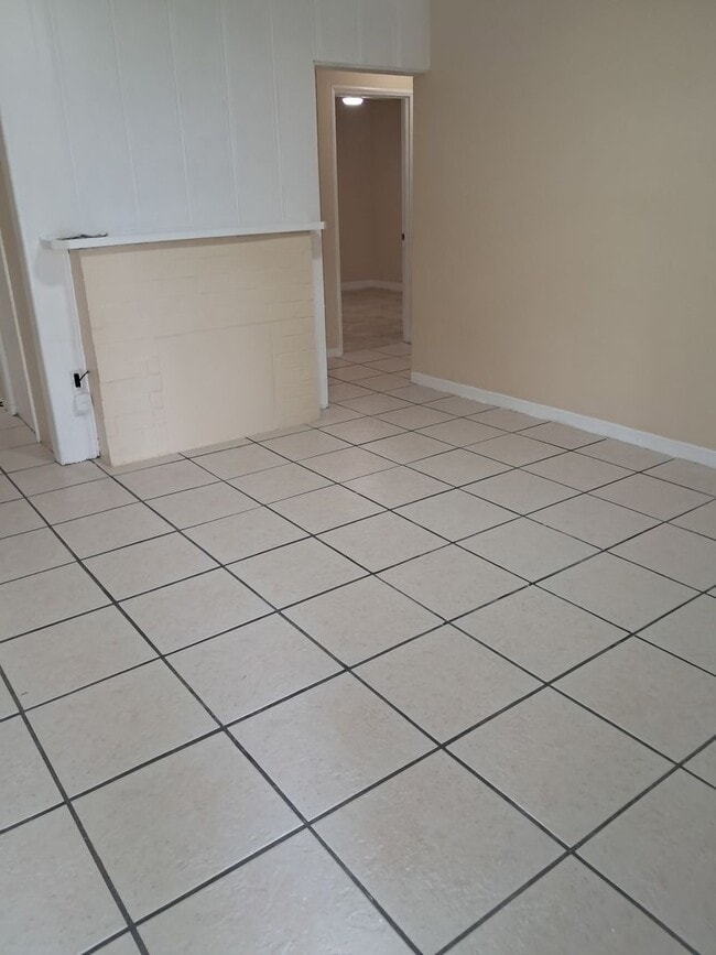 Photo - 1013 Mayflower Rd