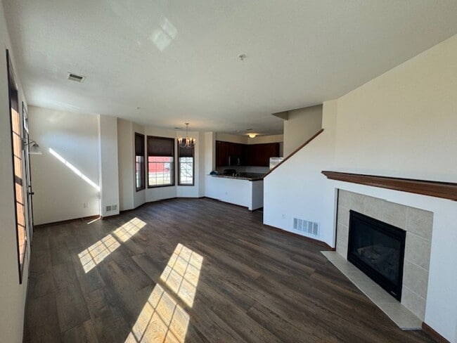 Photo - Spacious 3Br/2.5Ba TH w/2 CG in Maple Grove!