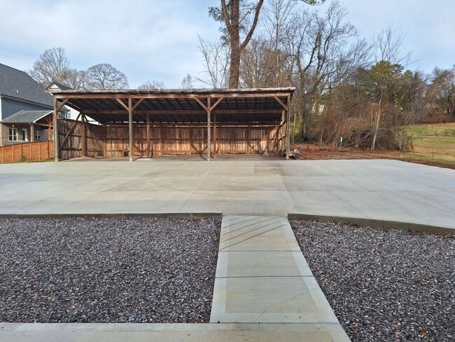 Photo - NEW DUPLEX Conveniently located to 40 West