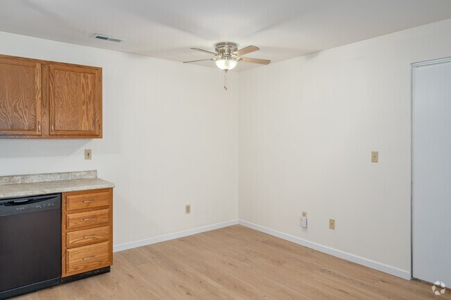 3601 Kingston 2BR, 2BA - 1,025SF - Dining Room