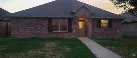 Building Photo - 1110 Avendale Dr Rental