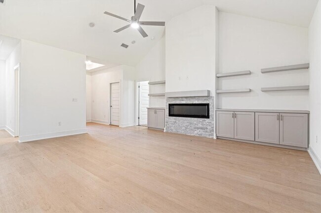 Photo - 7004 SW Basswood Ave