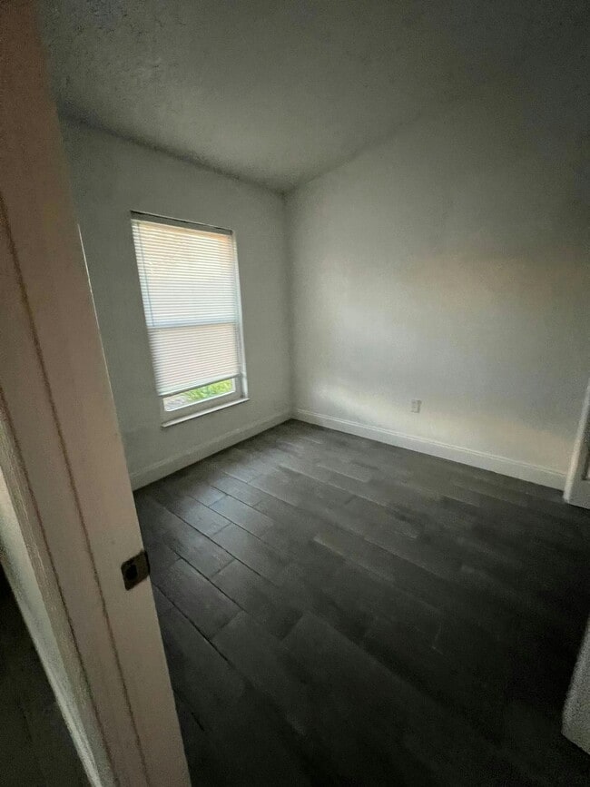 3141 Lorry Ln