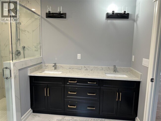 Photo - 4432 Belmont Ave