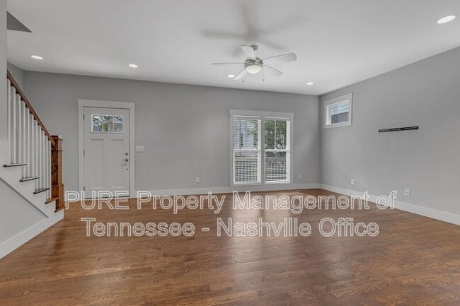 Photo - 702B Waco Dr