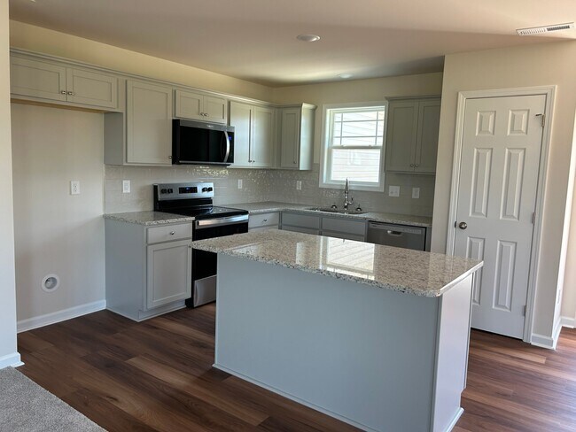 Photo - 260 Swinson Dr