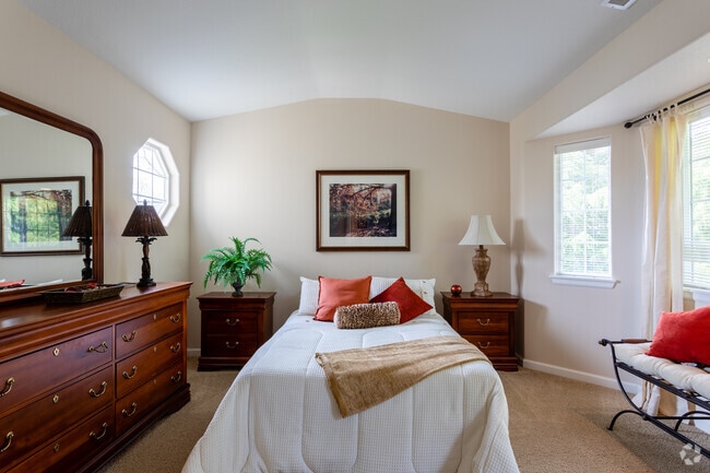 3BR, 2.5BA - 1,327 SF