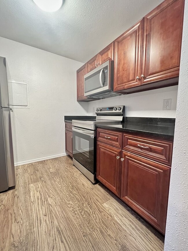 Photo - Beautiful 2 bed with private patio and outdoor space