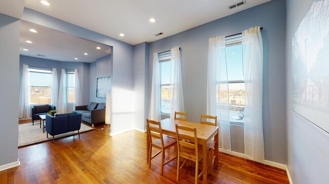 Photo - 1945 W Cermak Rd Unit 3