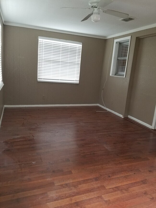 Photo - 5352 Poinsettia Dr