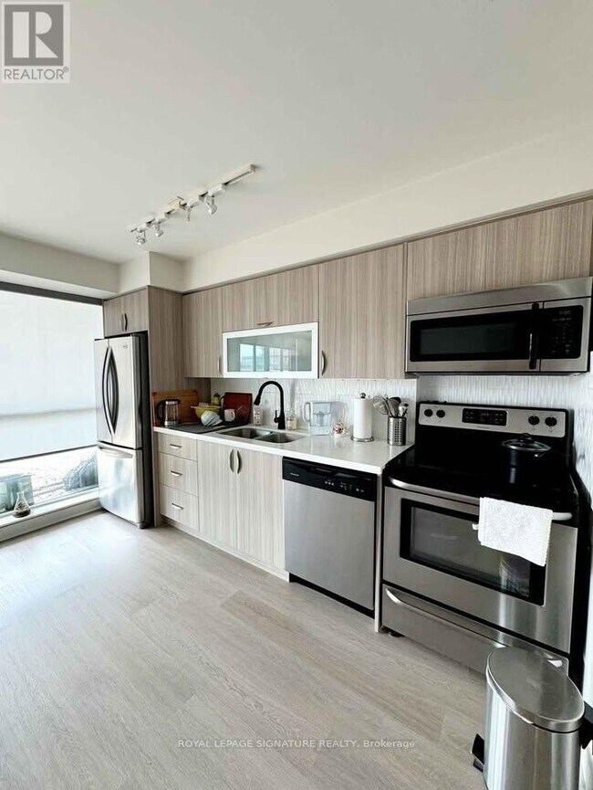 Photo - 100 Western Battery Rd Unit 605