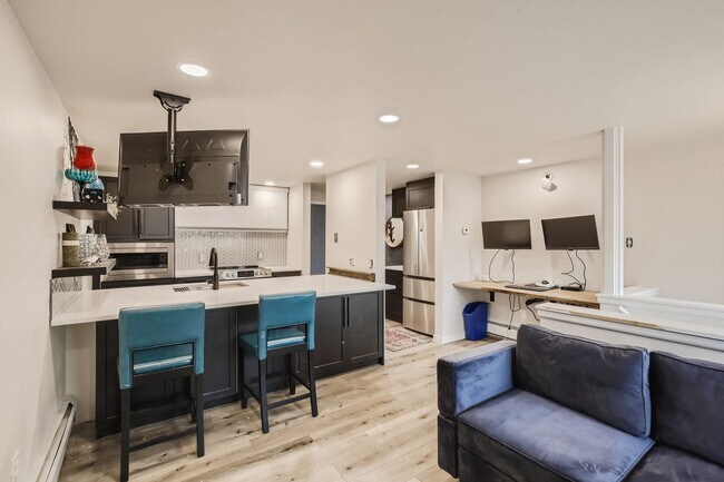 Photo - Central 1 BDR / 1 BA Condo in Boulder