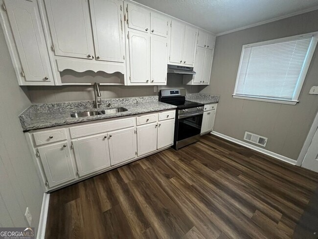 Photo - 8107 Cardav Ct SE