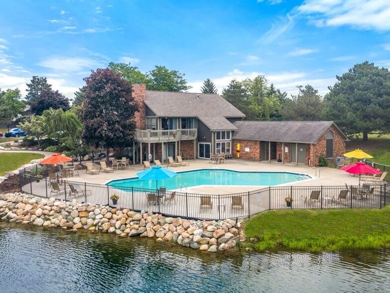 Resort-Style Swimming Pool