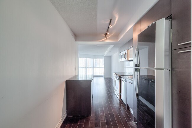 Photo - 386 Yonge St Unité 1816